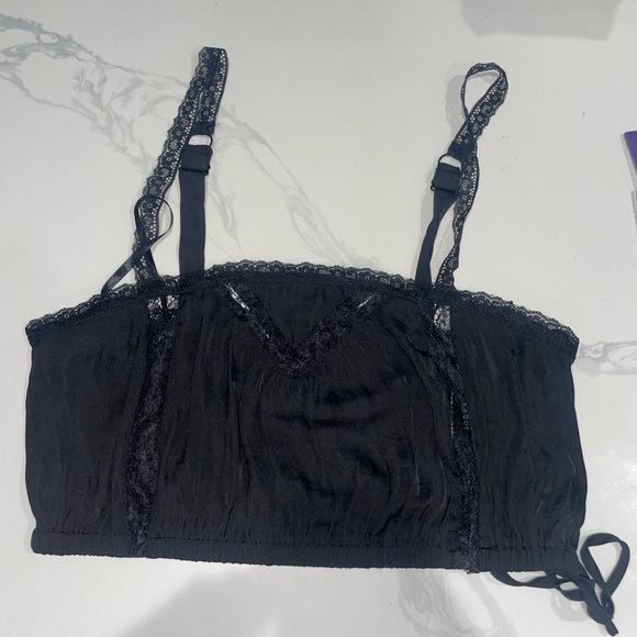 ✨2 for 25$Urban Outfitters NWT Tuli Lace-Inset Tank Top - Picture 4 of 4